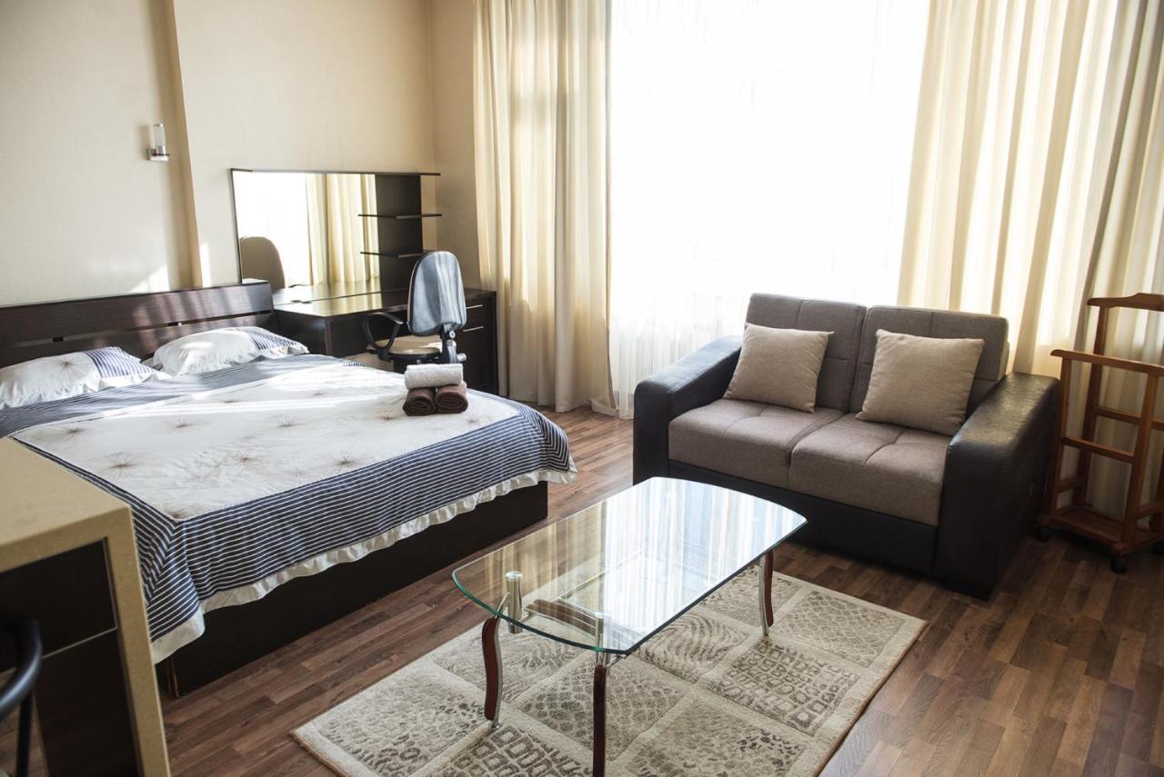 Apartment On Kunayeva 38 Simkent Buitenkant foto